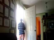 Miriam Recibiendo Desnuda Al Repartidor De Agua